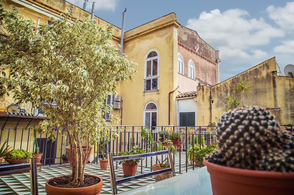 Palazzo Trinacria Apartment Palermo Bagian luar foto